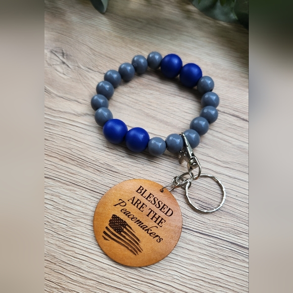 Keychain Wristlet with Laser Engraved Pendant - Blessed Are The Peacemakers - Picture 5 of 7